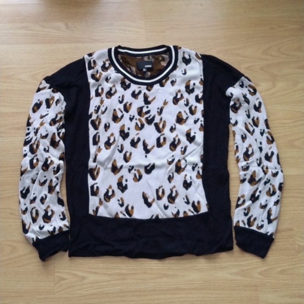 Wilfred Free Leopard Print Cashmere Sweater | Size Medium